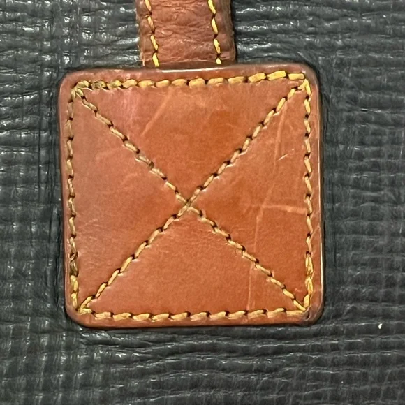 VTG Dooney & Bourke All Weather Leather Norwalk Satchel Bag Brass Hardware USA - Picture 4 of 16